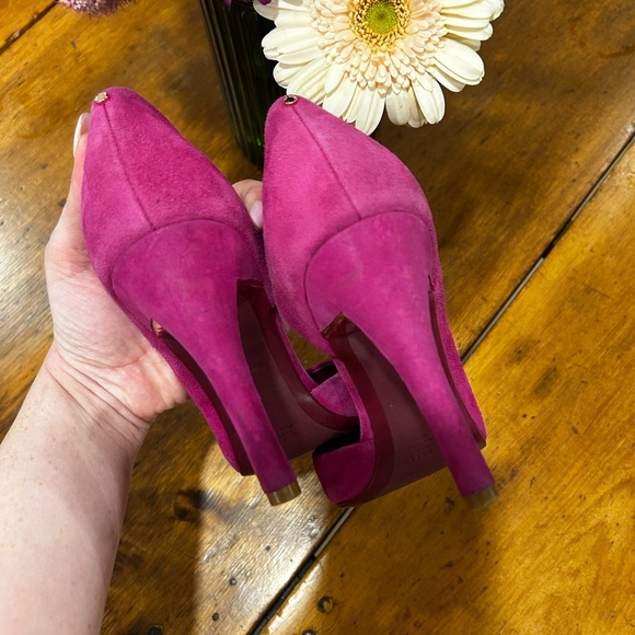 Ted Baker fuchsia pink d’Orsay style suede 4”heels size 10 - Picture 5 of 5